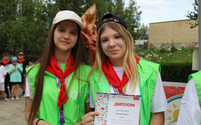 Старший брат или сестра - вот кем стали ТиН-лиговцы для младших ребят.