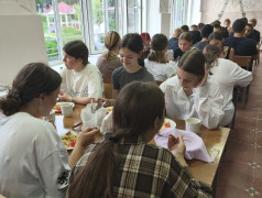 Наша столовая и мы в ней сытые и довольные. ДОЛ "Бштау"