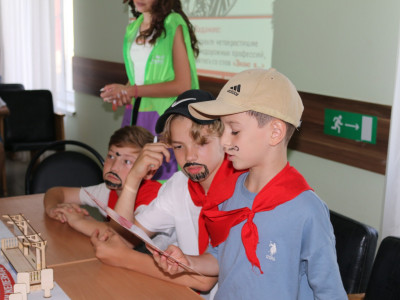 Путешествие в  уникальный город Железнославинск.