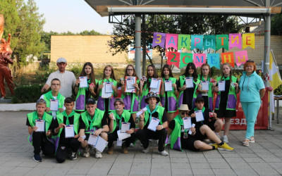 Старший брат или сестра - вот кем стали ТиН-лиговцы для младших ребят.