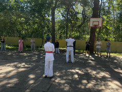 "Движение первых"  со стражем порядка!