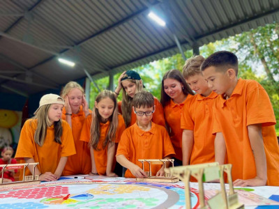 Главное в любой игре-сам процесс! Играйте и побеждайте!