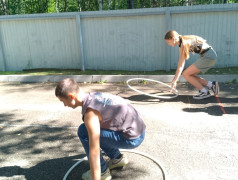 Спортивные баталии: эстафета между 1 и 2 отрядами