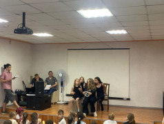 Шоу-пародия &laquo;Точь-в-точь&raquo;