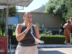 Российский флаг в каждом сердце.