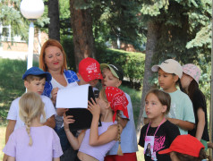 Российский флаг в каждом сердце.