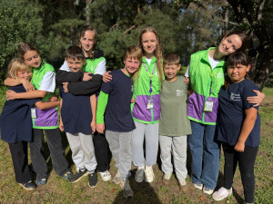 Звезды лагеря: Как подростки-наставники меняют жизнь младших ребят