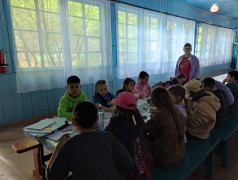 Творческие занятия с психологом в ДОЛ им. Павлика Морозова