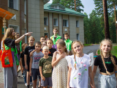 Старшие друзья и маленькие секретики!