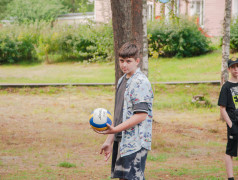 "Маяк" выходит на волейбольную орбиту! ? Педагоги vs Дети &ndash; Битва поколений!