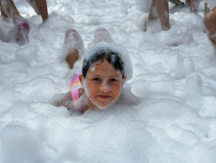 Жара вернулась в Сибирь: в Заслоновграде прошла грандиозная пенная вечеринка!