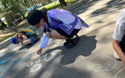 Подростки в Тин-лиге: Помощники тренера и защитники семейных ценностей