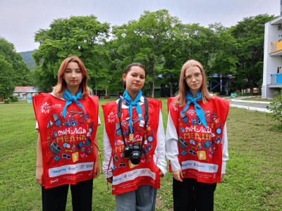 Освещаем жизнь в лагере вместе с Тин-лигой