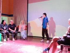 Ток-шоу &laquo;Ломая стены&raquo;