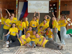 После линейки &mdash; на эстраду!