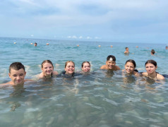 "Экспресс": Мы купались, загорали, замки из камней ваяли! (И чуть вожатых не утопили&hellip;) 