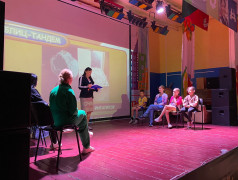 Ток-шоу &laquo;Ломая стены&raquo;