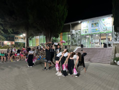 ДОЛ "Экспресс": Здесь помпоны крутятся, лагерь мутится!