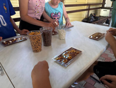 "Экспресс" утонул в шоколаде и веселье! 