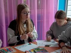 Семейные маршруты России: творческая выставка в лагере &laquo;Маяк&raquo;