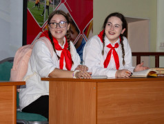 Вожатский отряд &ldquo;ЗОВ&rdquo; представил спектакль &ldquo;Сказка о потерянном времени&rdquo;