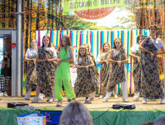 Мистер и Миссис лагеря "Дружба"