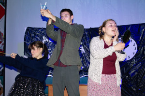 Вожатский отряд “ЗОВ” представил спектакль “Сказка о потерянном времени”