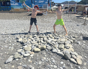 Морские баталии на гальке: конкурс фигур в ДОЛ 