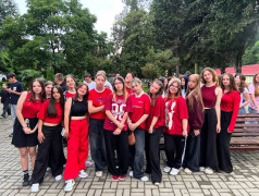 День клубничного цвета в "Экспрессе"! 