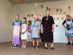 "Бенефис Фрекен Бок"