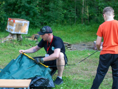 Укрытие в лесу: развитие туристических навыков в &laquo;Маяке&raquo;