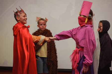 «Сказка — ложь, да в ней намёк»: волшебный фестиваль сказок