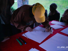 Работа Парламента &ndash; работа подростков!