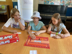 Ларчик с домашними играми!