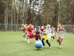 В "Маяке" зажгли звёзды комического футбола!