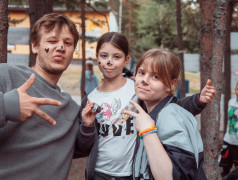 Феерия цвета и командного духа - игра &laquo;КРАСКИ&raquo;