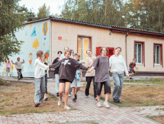 Феерия цвета и командного духа - игра &laquo;КРАСКИ&raquo;