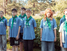 "Маяк" прощается, но не расстаётся: Торжественная линейка закрытия смены подвела итоги яркого лета!