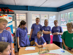 Новая смена, новые участники. Жители Страны железных дорог сыграли в игру "Платформа №7"