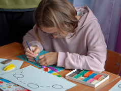 Семейные маршруты России: творческая выставка в лагере &laquo;Маяк&raquo;