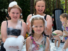 Жара вернулась в Сибирь: в Заслоновграде прошла грандиозная пенная вечеринка!