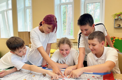 &laquo;РЖД-команда лучшая из всех, РЖД-команду точно ждет успех!&raquo;. Большой конкурс лагерей набирает обороты