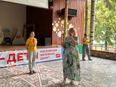 После линейки &mdash; на эстраду!