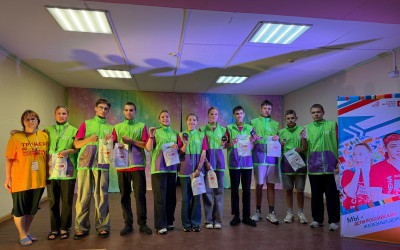 Звезды лагеря: Как подростки-наставники меняют жизнь младших ребят