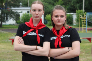 Валерия Л. и Варвара К.