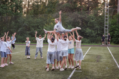Всплеск энергии и творчества: в Заслоновграде прошёл грандиозный конкурс чирлидинга
