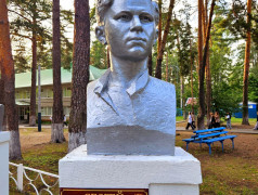 "Зелёный огонёк" склонил головы в День памяти и скорби.