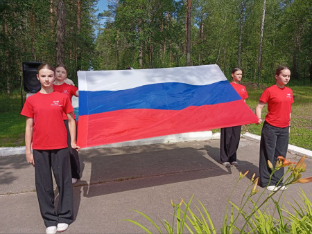 Линейка открытия 2 лагерной смены.