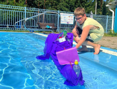 "Флотилия "Зелёного Огонька" покоряет водную гладь!": Юные корабелы отпраздновали День ВМФ спуском моделей кораблей!