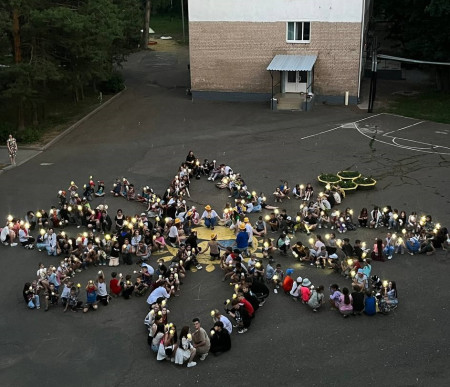 Я дарю тебе ромашку